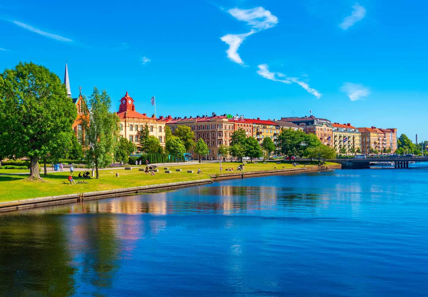 Halmstad city under sommaren med Nissan